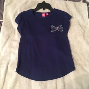 child’s shirt (girl)